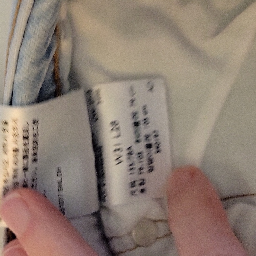Levi's Distressed Jeans - Picture 9 of 10